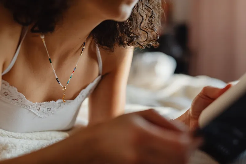 Ditch the App: How Yarn, Beads, and Knots Are Quietly Winning the Anxiety War